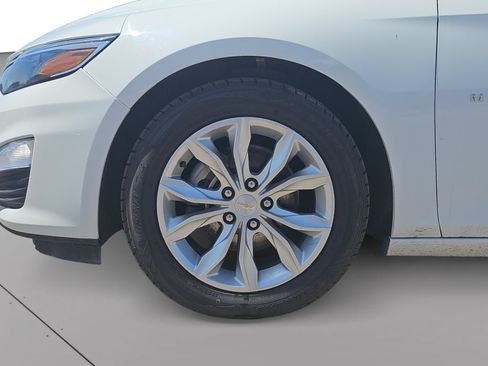 Used 2024 Chevrolet Malibu LT FWD image 9