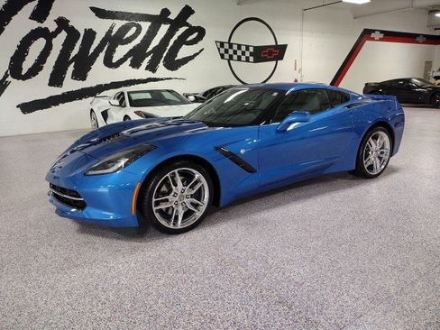 Used 2014 Chevrolet Corvette Stingray Coupe w/ 2LT Preferred Equipment Group RWD image 16