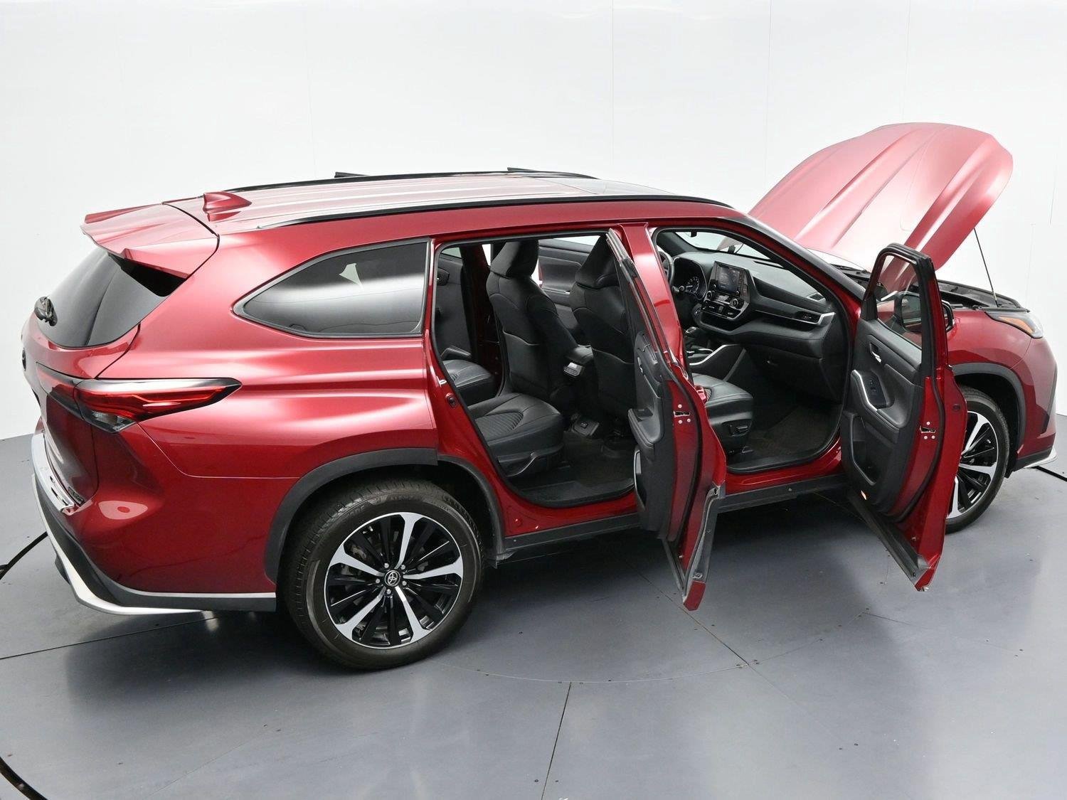 Used 2022 Toyota Highlander XSE AWD/4WD image 43