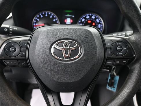 Used 2022 Toyota RAV4 LE FWD image 21
