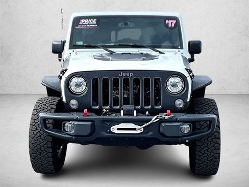 Used 2017 Jeep Wrangler Unlimited Rubicon image 3