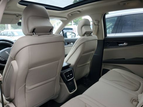 Used 2021 Lincoln Nautilus FWD image 8