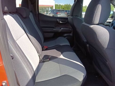 Used 2021 Toyota Tacoma TRD Off-Road AWD/4WD image 30