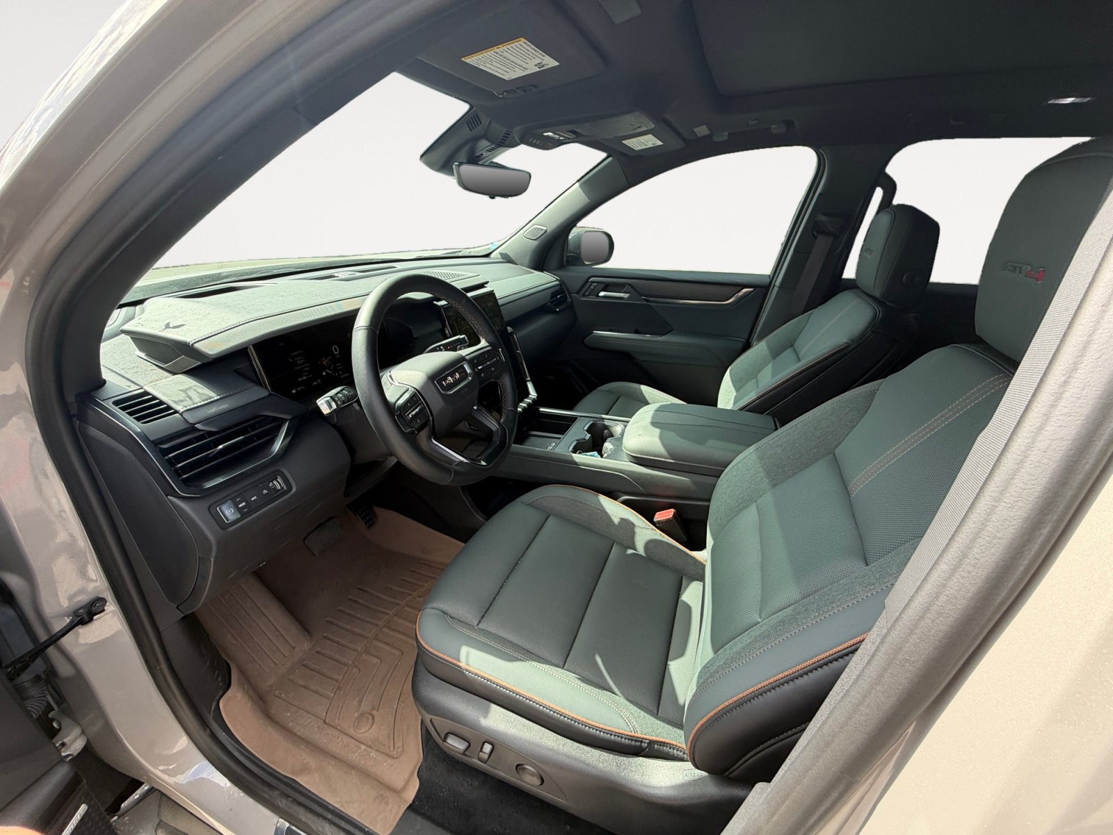 Used 2026 GMC Acadia AT4 w/ Luxury Package AWD/4WD image 16