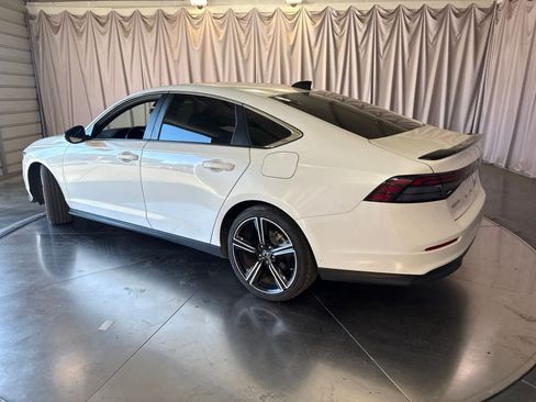 Used 2024 Honda Accord Sport image 7