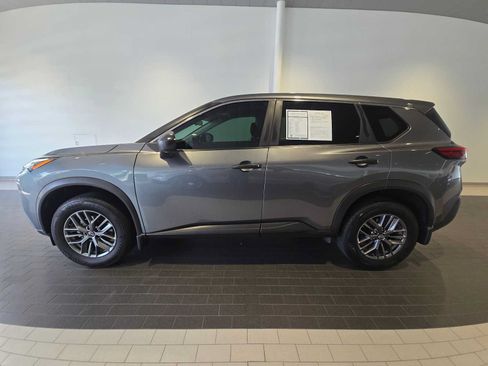 Used 2023 Nissan Rogue S AWD/4WD image 2
