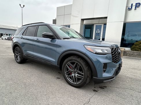 New 2026 Ford Explorer ST w/ Sun And Sound Package image 9