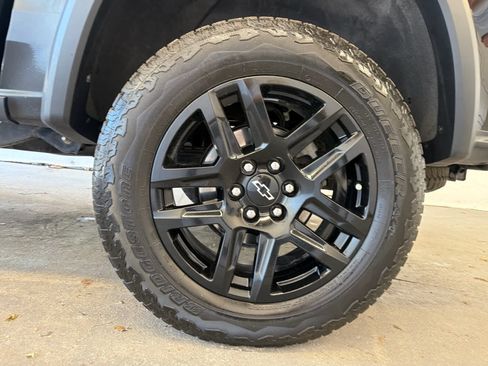 Used 2023 Chevrolet Colorado Trail Boss w/ Safety Package AWD/4WD image 9