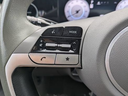 Used 2024 Hyundai Elantra SEL FWD image 20