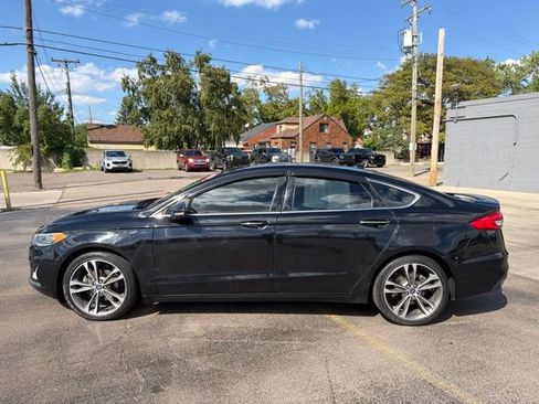 Used 2019 Ford Fusion Titanium FWD image 4