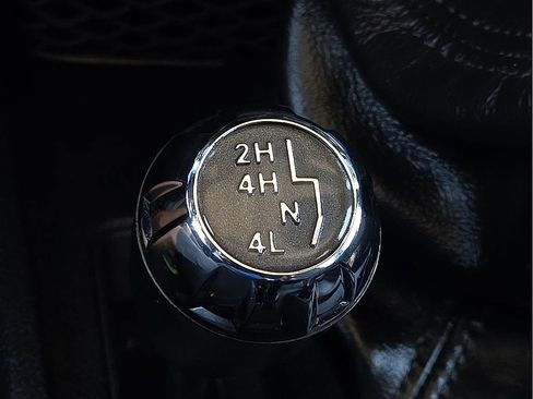 Used 2016 Jeep Wrangler Unlimited Sport w/ Quick Order Package 23S AWD/4WD image 15