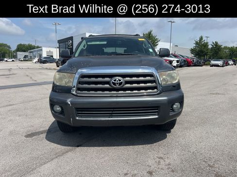 Used 2011 Toyota Sequoia SR5 RWD image 2