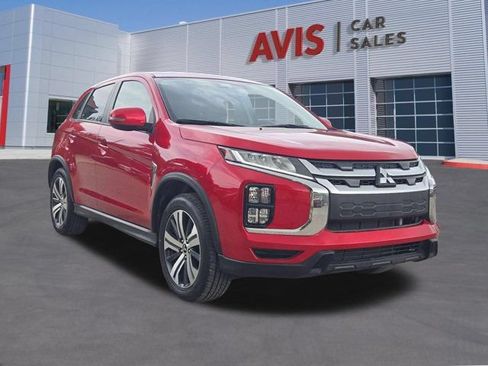 Used 2025 Mitsubishi Outlander Sport SE AWD/4WD image 3