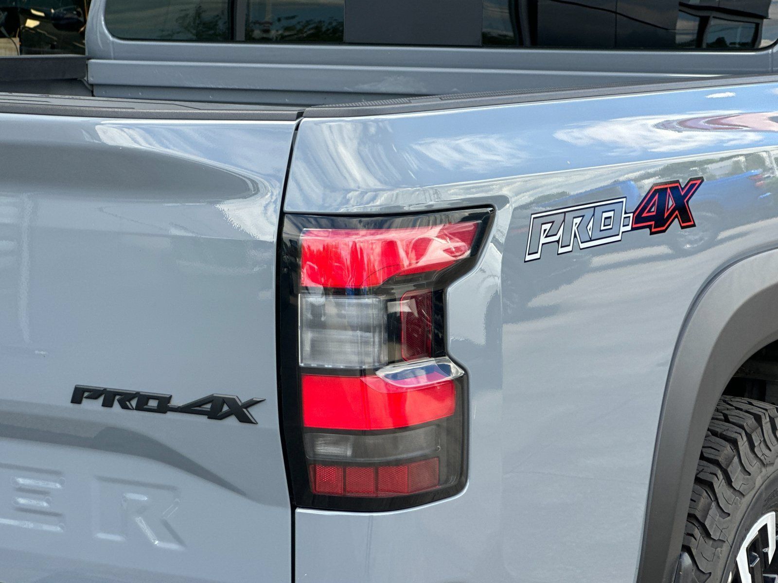 Used 2024 Nissan Frontier PRO-4X w/ Technology Package AWD/4WD image 23