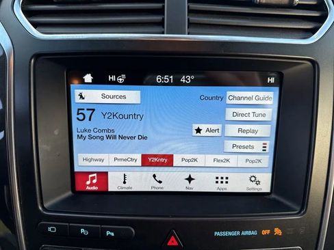 Used 2017 Ford Explorer Platinum image 22