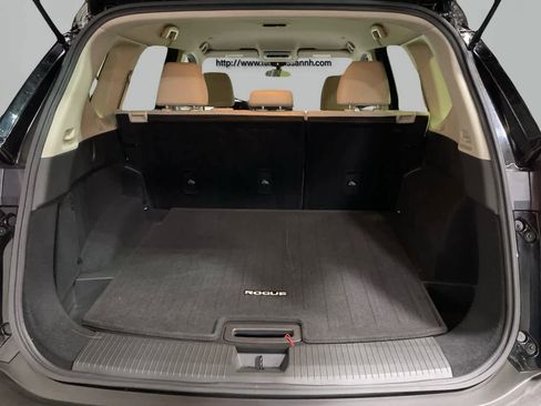 Used 2023 Nissan Rogue SV image 26