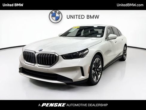 Certified 2024 BMW 530i w/ Convenience Package RWD image 1