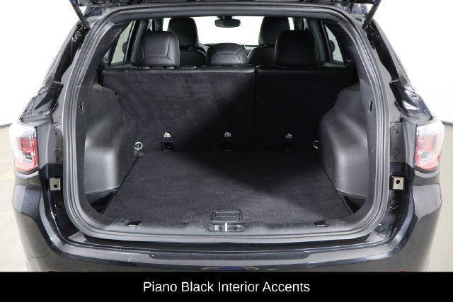 Used 2022 Jeep Compass Latitude FWD image 16