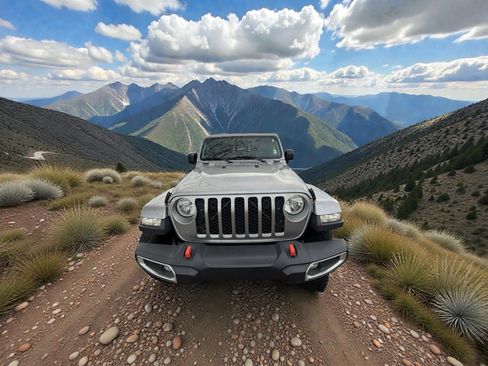 Used 2021 Jeep Gladiator Sport image 4