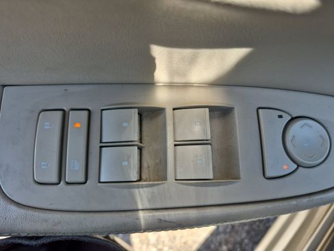 Used 2011 Cadillac DTS Luxury FWD image 15