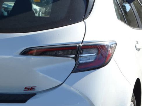Used 2019 Toyota Corolla SE image 12