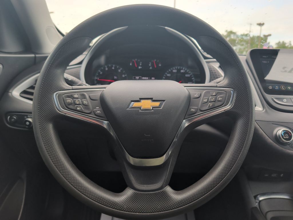 Used 2023 Chevrolet Malibu LT FWD image 11