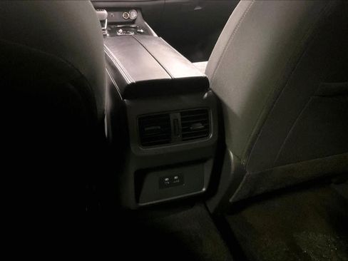 Certified 2023 Nissan Rogue SV image 27