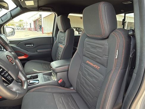 Used 2023 Nissan Frontier PRO-4X w/ Pro Convenience Package image 14