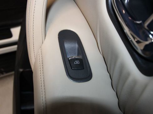 Used 2020 Nissan Armada Platinum w/ Captain's Chairs Package image 31