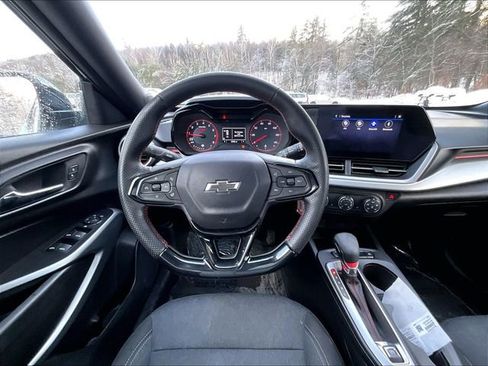 Used 2024 Chevrolet Trax RS image 17