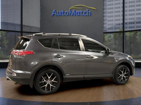 Used 2018 Toyota RAV4 SE w/ Advanced Technology Package AWD/4WD image 12