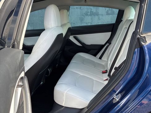 Used 2020 Tesla Model 3 Standard Range Plus RWD image 14