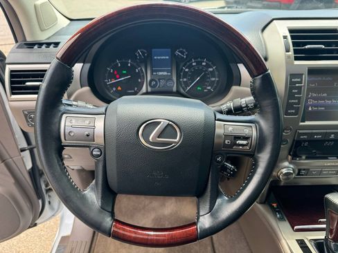 Used 2014 Lexus GX 460 w/ Premium Package AWD/4WD image 21