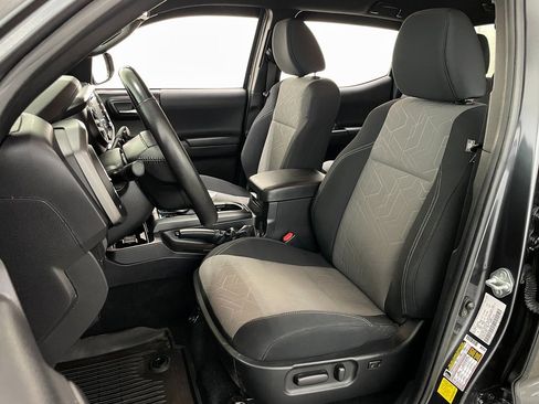 Used 2023 Toyota Tacoma TRD Off-Road image 19