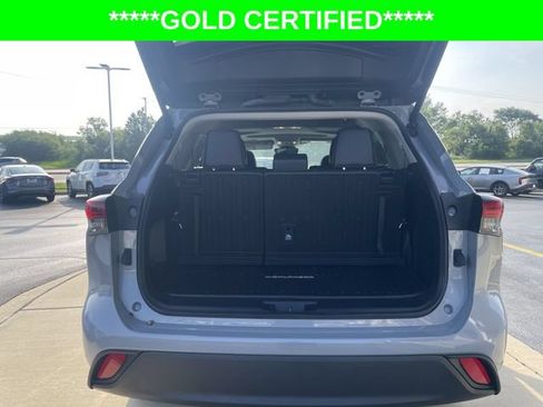 Certified 2024 Toyota Highlander XLE AWD/4WD image 34