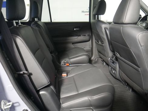 Used 2022 Honda Pilot Touring image 8
