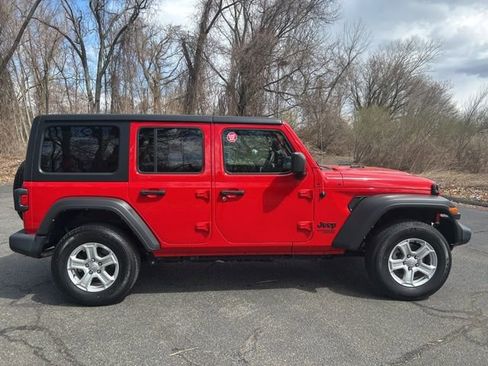 Used 2021 Jeep Wrangler Unlimited Sport image 3