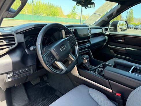 Used 2025 Toyota Tundra SR5 AWD/4WD image 15