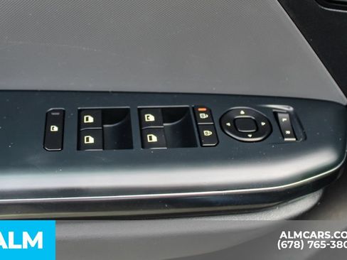 Used 2025 Kia K4 FWD image 38