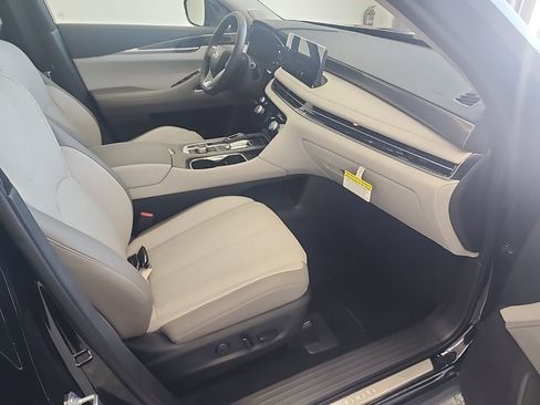 Used 2026 INFINITI QX60 Luxe w/ Cargo Package AWD/4WD image 9