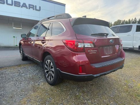 Used 2017 Subaru Outback 2.5i Limited AWD/4WD image 2