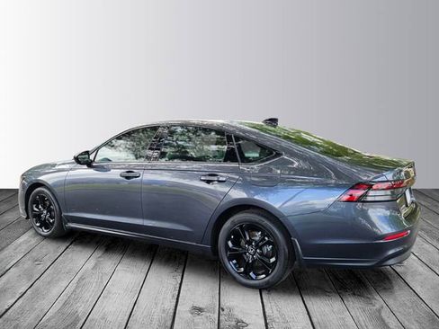 Certified 2025 Honda Accord SE image 3