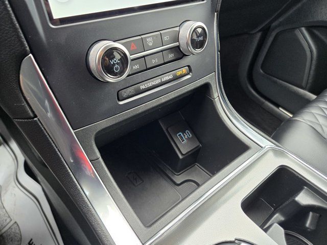 Used 2023 Ford Edge Titanium AWD/4WD image 11