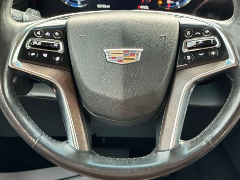Used 2019 Cadillac Escalade Luxury image 28