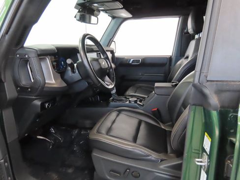 Used 2025 Ford Bronco Outer Banks AWD/4WD image 15