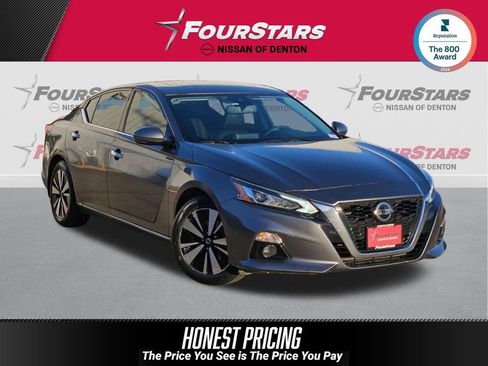 Used 2019 Nissan Altima 2.5 SV image 1