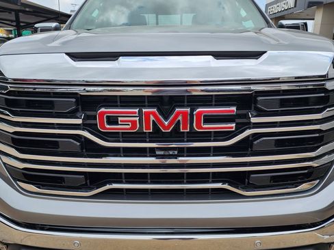 New 2026 GMC Sierra 1500 SLT w/ SLT Premium Plus Package image 10