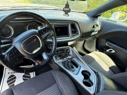 Used 2021 Dodge Challenger SXT RWD image 6
