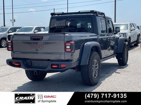 Used 2025 Jeep Gladiator Mojave w/ Convenience Group AWD/4WD image 8