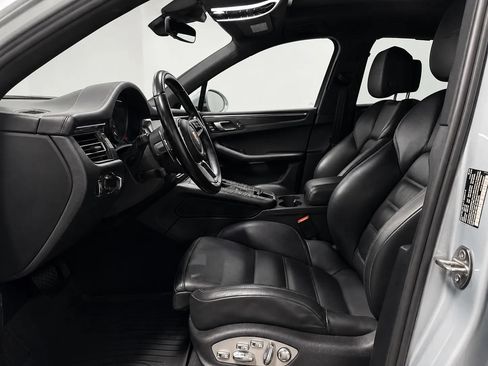 Used 2021 Porsche Macan GTS AWD/4WD image 9